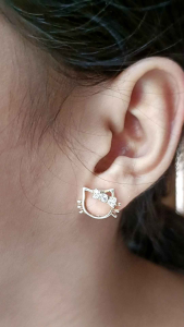 92.5 Italy Silver H Kitty Stud Earrings