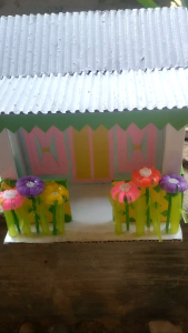 Desain Kerajinan Rumah Kardus Betawi: Prakarya Unik