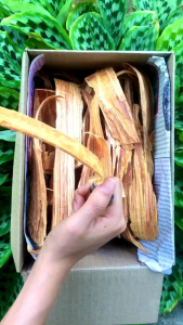 ไม้เกี๊ยะจุดไฟ 1 กิโลกรัม พร้อมใช้ติดไฟง่าย ก่อไฟตั้งเตาปิ้งย่าง บาร์บีคิวก่อไฟตั้งแค้มป์ในป่า