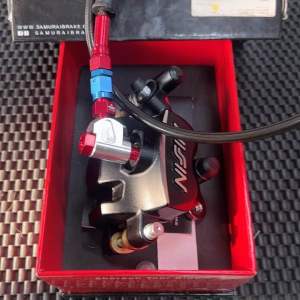 Dây dầu Earl’s bấm sẵn cho anh em chơi xe Gắn heo Brembo  gắn được cho tất cả dòng xe 2 bánh