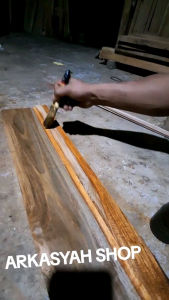 Pewarna Kayu Waterbase Poles Kayu Jati Walnut 500Gram