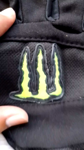 Sarung Tangan Motor Pria Berkendara Setengah Jari: Tips dan Rekomendasi