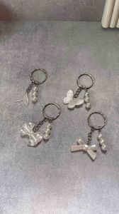 Gantungan Kunci & Aksesoris Manik Manik Mutiara Aesthetic