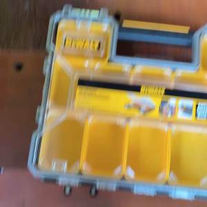 Dewalt 10-Compartment Shallow Pro Small Parts Organizer