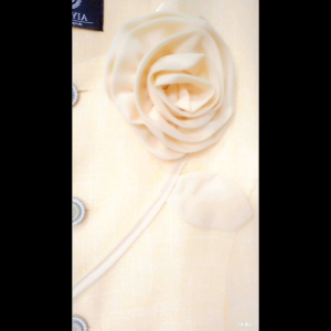 Aiyarin  blazer สีครีม ปักดอกไม้ + กางเกง ชุดทำงานสีครีม  ชุดออกงานสีครีม