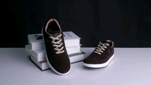 Kuzatura Sepatu Sneaker Pria Bahan Suede Sol TPR - Sepatu Casual Santai & Formal