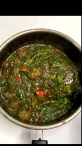 หนังวัว ตากแห้ง 5 มัด น้ำหนักประมาณ 700-900 กรัม มัดใหญ่ซะใจ 1 มัด 5-6 เส้น หนังวัว หนังเค็ม หนังจี่ หนังแกงขี้เหล็ก