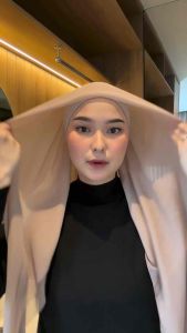 Hijab Segiempat Polos Premium Paris Jadul