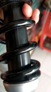 Shockbreaker Beat Karbuvario 110: Aksesori Motor Berkualitas Tinggi