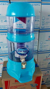 Bình lọc nước gia đình tốt đẹp màu xanh