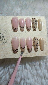 เล็บปลอมพร้อมติด งานแฮนด์เมด *แถมฟรีกาว+ตะไบ