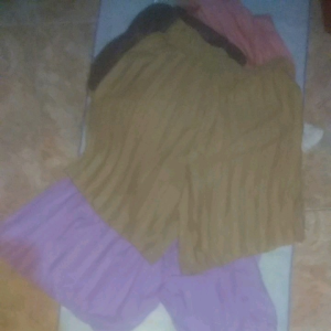 Celana Pendek Plisket Remaja Wanita / Hotpant Remaja