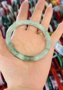 Vòng tay bản đũa đá Ngọc Cẩm Thạch A thiên nhiên kèm giấy kiểm định đá quý