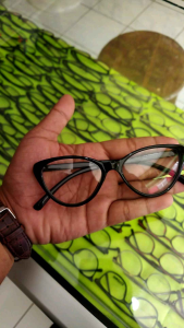Kacamata Photocromic Cat Eye Hitam: Desain Modern & Fungsi Sehari-Hari