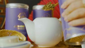 Trà Xanh Lài ROFFESCO PREMIUM JASMINE TEA Đậm Vị Trà Thơm Nồng Dạng Lon 100G