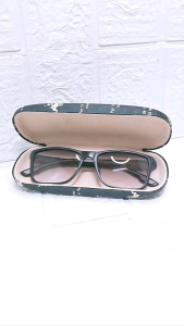 KACAMATA PLUS BIFOCAL BACA DAN JALAN LENSA HITAM GRADIEN +1.00 SD +3.00