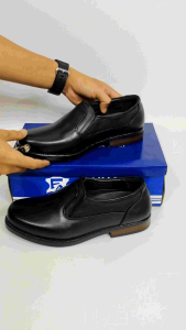 Sepatu pantofel pria full kulit formal slip on