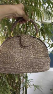 Túi 2hand xách tay phom doctorr da linh.duong MARIOO aut của Ý -T297