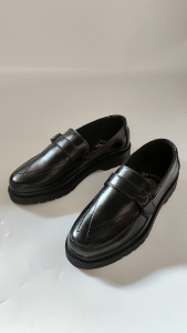 Sepatu loafers terbaru pria gesper full black