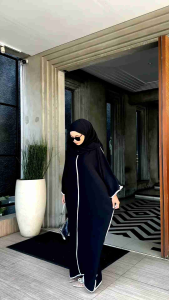 Kaftan Arumi Crincle Premium Airflow Hitam Alkhatib Collection