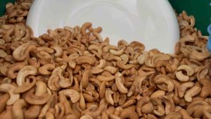 มะม่วงหิมพานต์ เกรด ซีกจัมโบ้ (Cashew nut) อบพร้อมทาน กรอบ อร่อย ธัญพืชเพื่อสุขภาพ