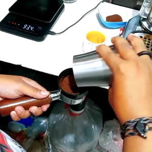 1Kg Kopi Bubuk Angkringan Jogja Rasa Khas Berkualitas / Kopi Bubuk Hitam / Kopi Bubuk Giras Mantap
