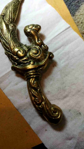 Koleksi kuningan burung merak antikan