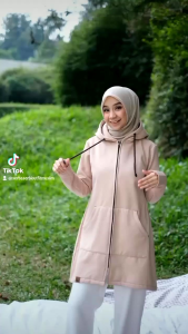 Jaket Gumi Brown Hoodie Hangat Perempuan Muslimah Bandung
