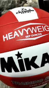 Bola Voli Mikasa MGV500 Training Series: Pilihan Terbaik Untuk Latihan Outdoor