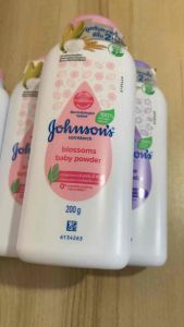 แป้งเด็ก จอห์นสัน คอร์นสตาร์ช เบดไทม์ และ คอร์นสตาร์ช บลอสซั่ม เบบี้ พาวเดอร์ 200 กรัม