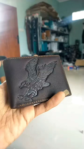Dompet pria kulit sapi corak elang