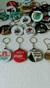 3pcs Gantungan Kunci PIN Khas Malioboro Jogja || Souvenir Ganci Oleh Oleh Jogja