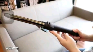 Mac 3377 PROFESSIONAL CURLER High performance hair curlers up to 450°F Keratin and ceramic coatings silky shiny and protective hair • Curly hair style soft natural curls Bar diameter: 22  mm