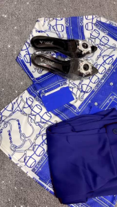 Kemeja Silk Fashion Wanita Motif Navy Terbaru & Pakaian Motif Printing Terlaris