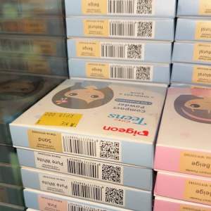 Pigeon Teens Compact Powder Uv Protection Biru Innoncent Look Pink Natural Look Bedak Padat Remaja Untuk Dalam Luar Ruangan Warna Putih Natural Sand Beige Pink Yellow Gold