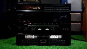 แอมป์ kenwood รุ่นDG55 made in Japan จากญี่ปุ่นมือ2ใช้ไฟ100 ส/ก/ย/28/36/37/cm. หนัก 10.5kg. ข ับ ลำโพง 8 นิ้ว ใช้งาน ได้ปกติตามคลิป สามารถปรับ เสียง EQ ตามที่เราชอบได้หลากหลาย