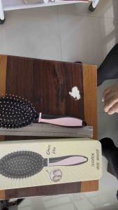 แปรงหวีผม cushion ด้ามยาง วัตสัน