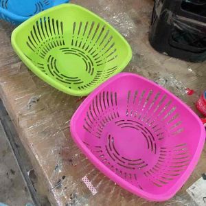 Uniglobal Collander Square Fruit Tray Vegetable Basket Space Savers