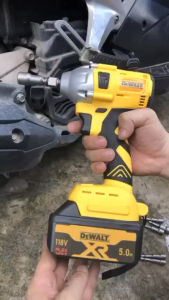 ốc tháo bulong chính hãng gồm 8 đầu từ 6 đến 13mm có từ tính hút mạnh