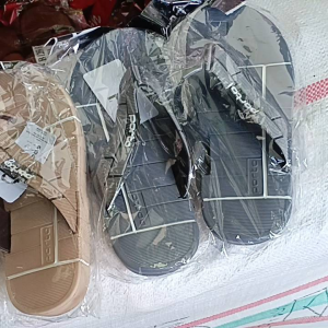 Sandal Model Jepit Porto untuk Laki-Laki Dewasa