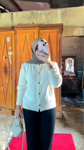 Starla Cardigan Polos Motip Lengan Pake Kancing Bahan Premium 2 Ukuran
