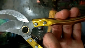 Heavy Duty SK5 Gardening Plant Pruner Shear/Pemotong Tahan Pokok Bunga