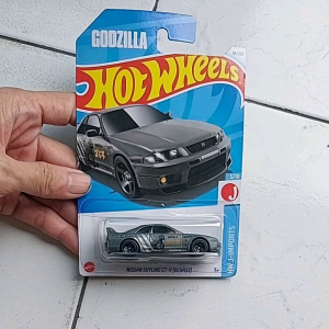 Diecast Hot Wheels Godzilla & Nissan Skyline GTR: Produk Hobi dan Koleksi