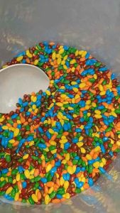 COKLAT KUACI VIRAL ( 10kg) YUSUFF TAIYOOB Sunflower Seed Chocolate Yusuff Taiyoob Snack Doorgift Gift (READY STOCK) + BUBLE WRAP