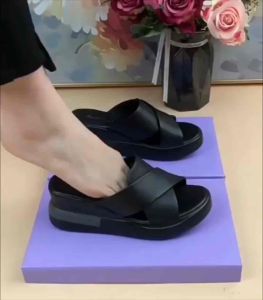 เสื้อรองเท้าส้นตึก สุขภาพและน้ำหนักเบา กระชับ และสบาย ส่งจากไทย