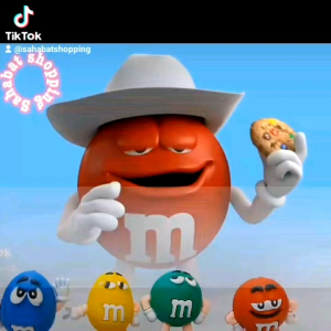 Pajangan Dashboard Mobil Karakter M&M Chocolate