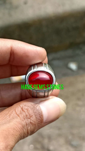 Cincin Batu Red Baron Pacitan Ukuran 14mmx10mm: Desain Elegan untuk Pernikahan