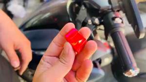 [ 1 NÚT ] NÚT PHA COS ĐỎ GẮN CÙM ZIN VARIO 2018 - 2023