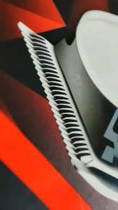 GEEMY GM 6008 RECHARGEABLE PROFESSIONAL HAIR CLIPPER (CORDLESS) MESIN RAMBUT BATERI BOLEH CAS original geemy cordless wireless metal body Cukur Kumis ^