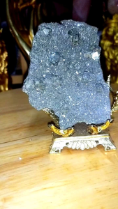 Raw natural Indonesian Pyrite cluster / rough pyrite /golden nugget / batu badar emas asli/ pyrite cluster cubes/黄铁矿/